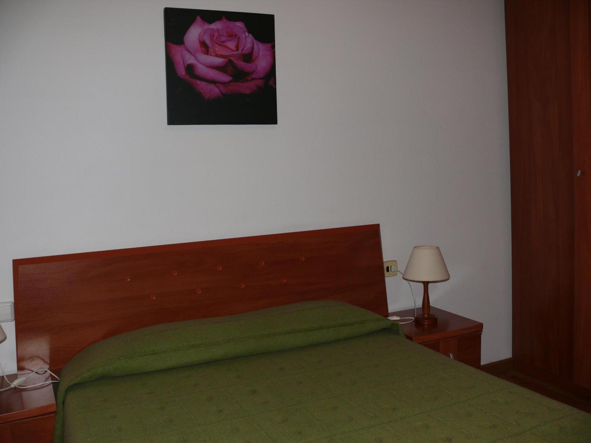 Artesa de Segre Hostal Muntanya מראה חיצוני תמונה